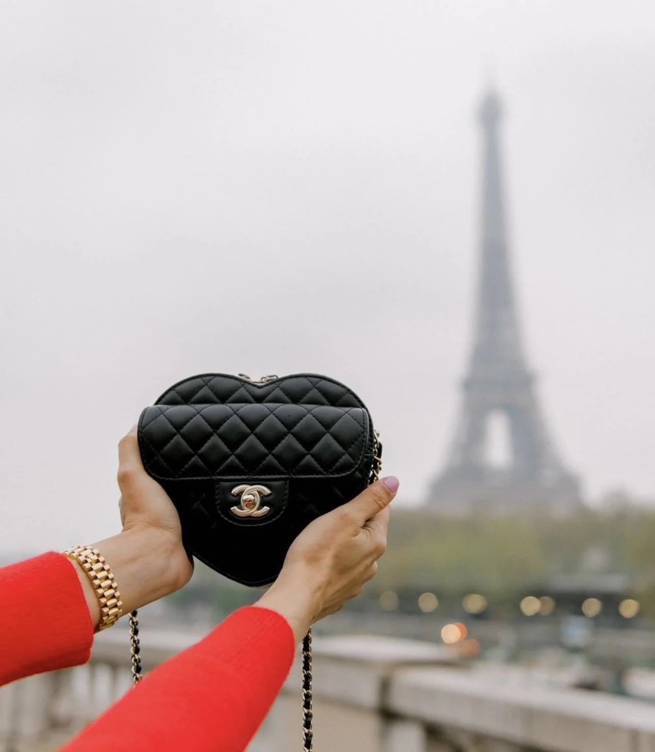 Chanel Heart Clutch With Chain 22S Mini Black Lambskin