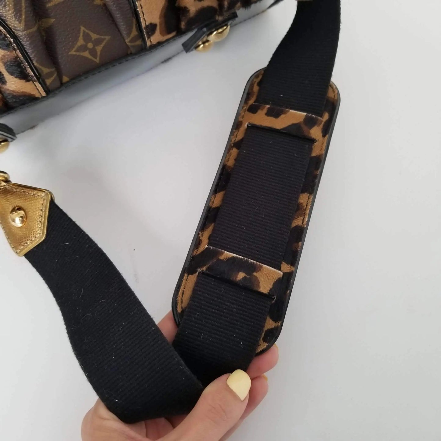 LOUIS VUITTON Monogram/snakeskin leather Leopard Stephen gold buckle handle  shoulder bag brown