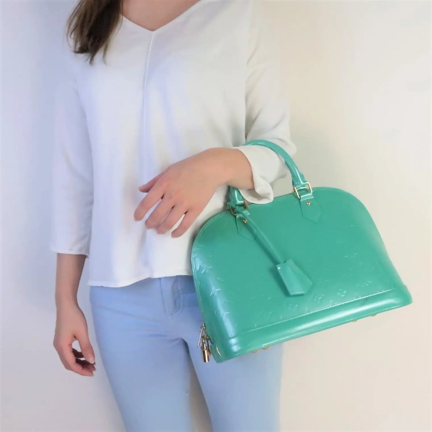 Most Amazing color Louis Vuitton ever has for Alma. Tiffany Blue!!!