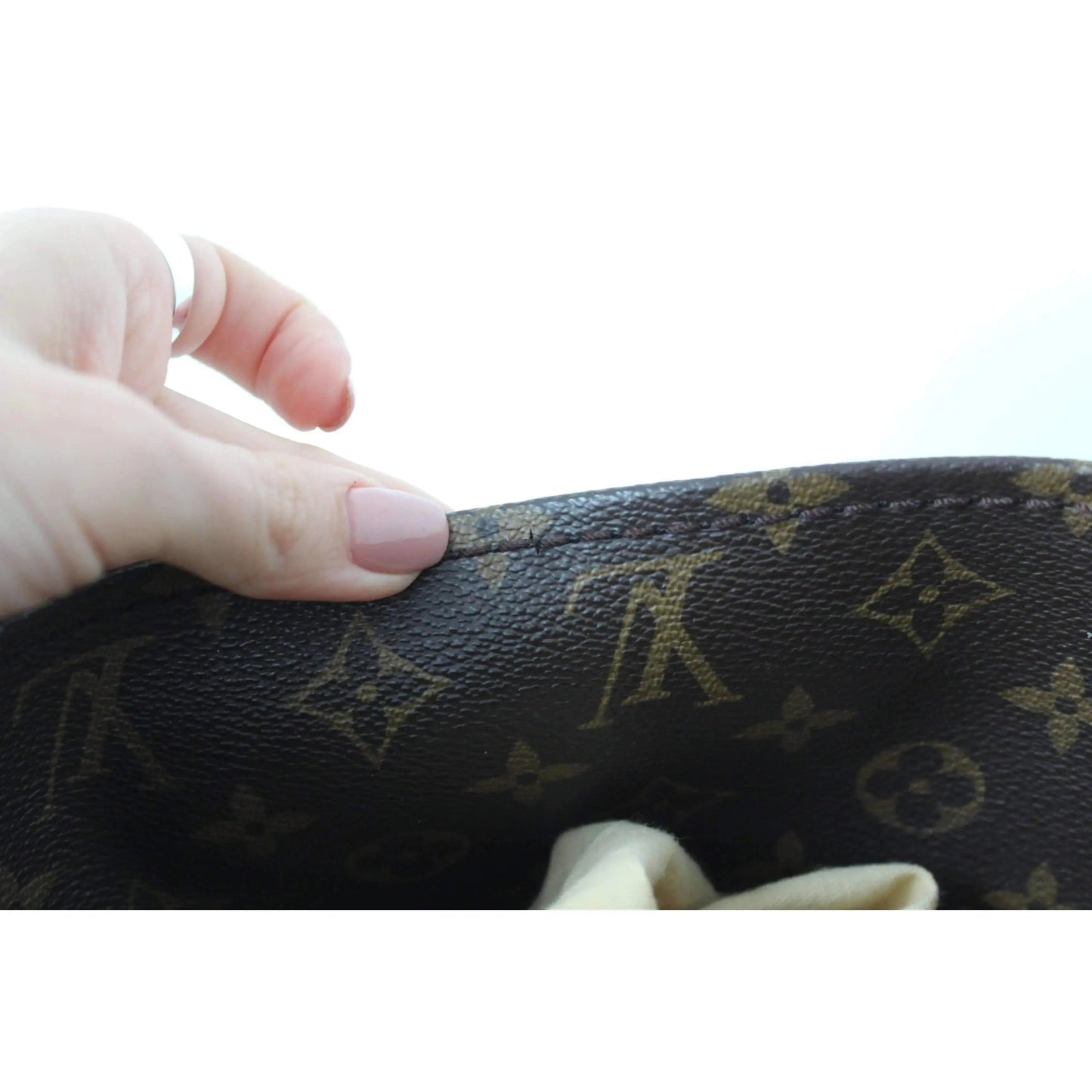 Louis Vuitton Louis Vuitton Artsy MM Monogram Bag LVBagaholic