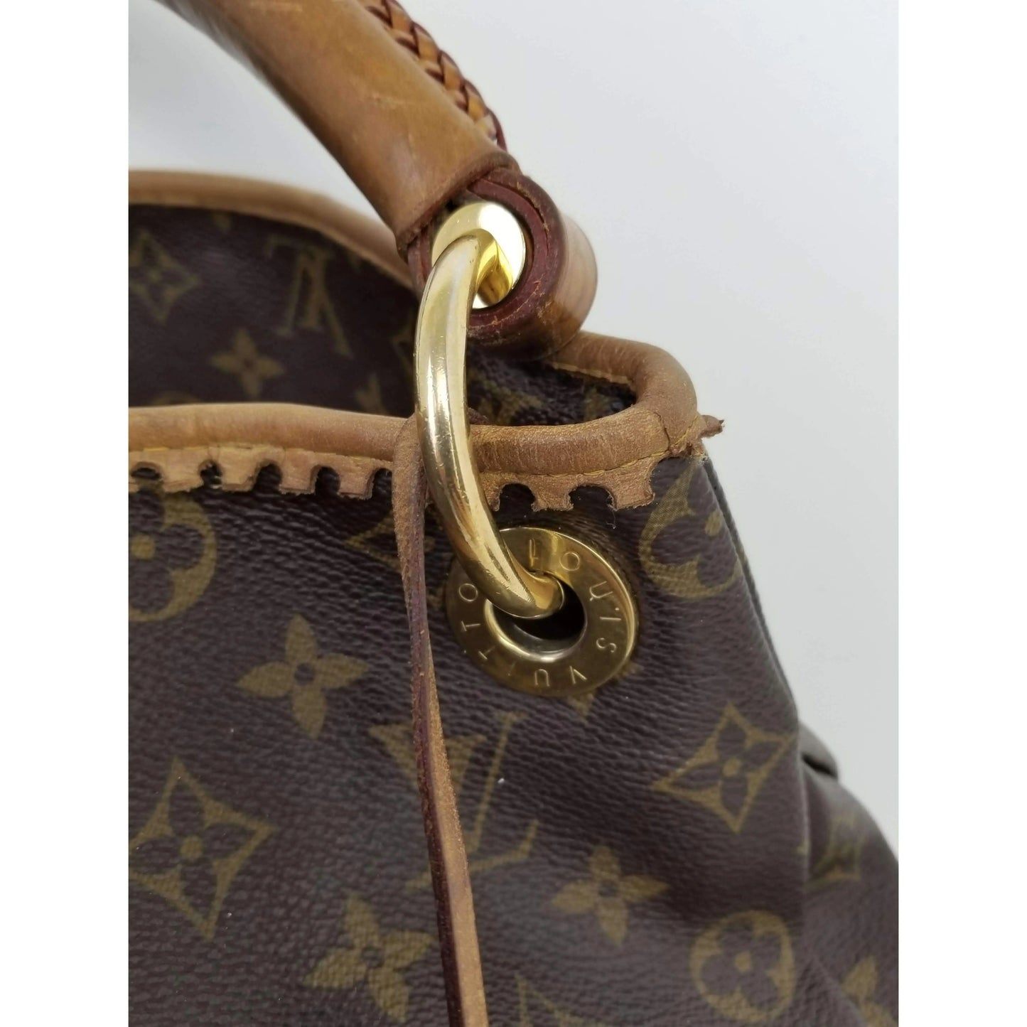 Louis Vuitton Louis Vuitton Artsy MM Monogram Refurbished Bag LVBagaholic