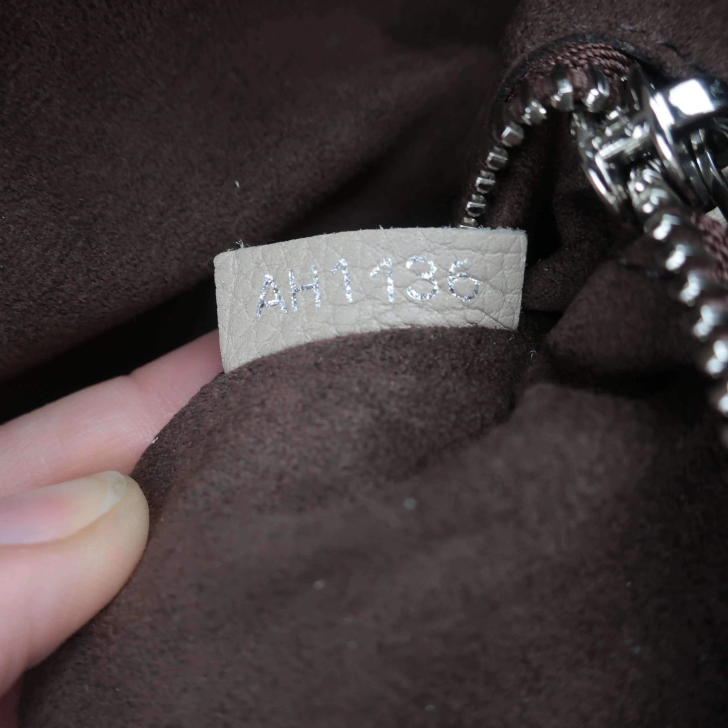 Louis Vuitton Pink Mahina Babylone PM Black Leather Pony-style calfskin  ref.504581 - Joli Closet