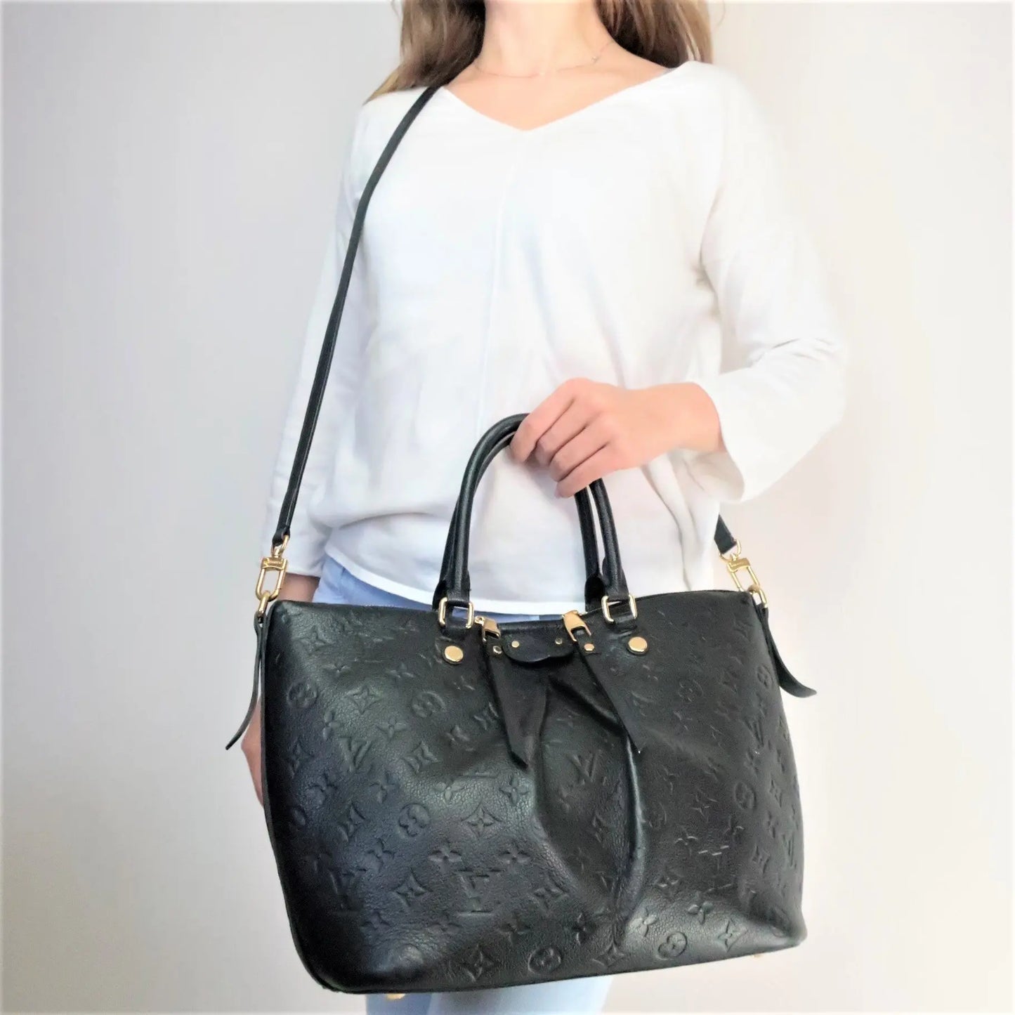 Louis Vuitton Black Leather Mazarine MM Bag – Bagaholic