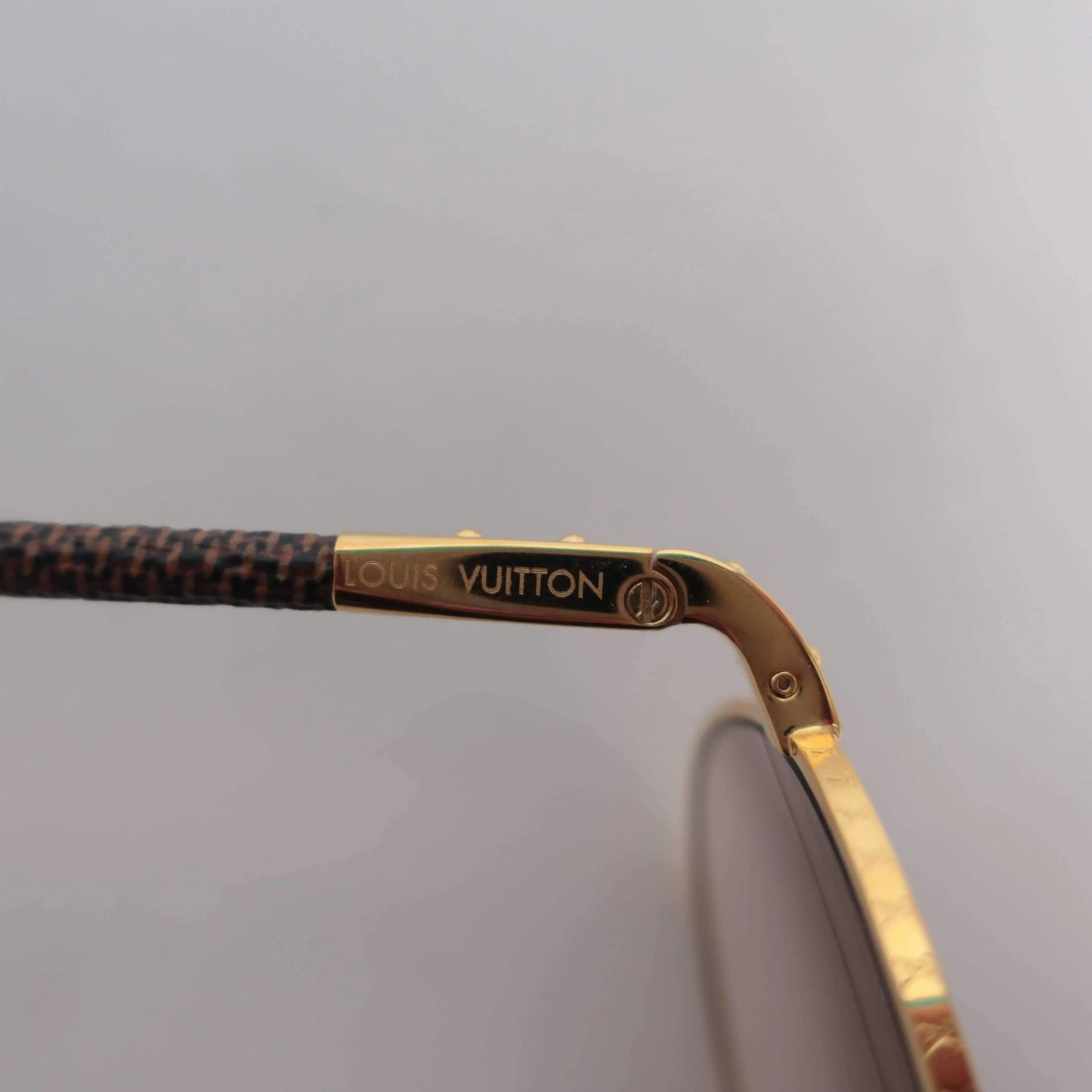 SUNGLASSES, Conspiration Pilote, Louis Vuitton. Vintage clothing &  Accessories - Auctionet