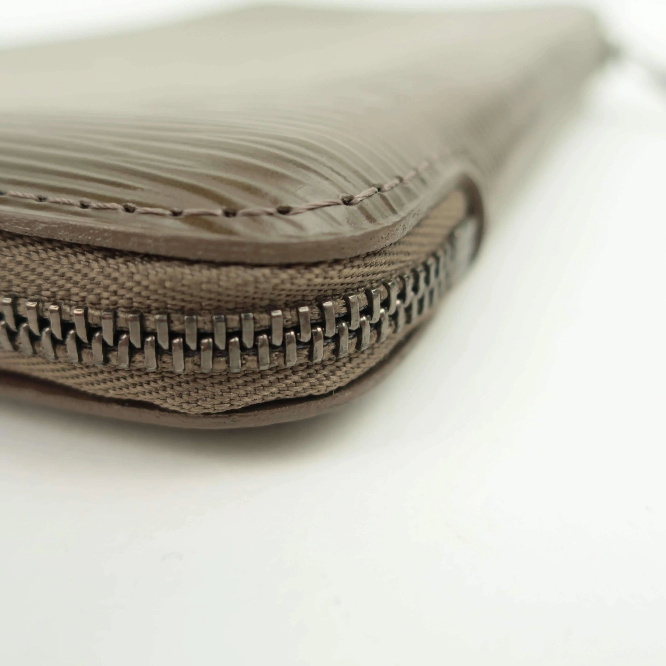 Louis Vuitton Etoupe Epi Geode Organizer Zippy Wallet – Bagaholic