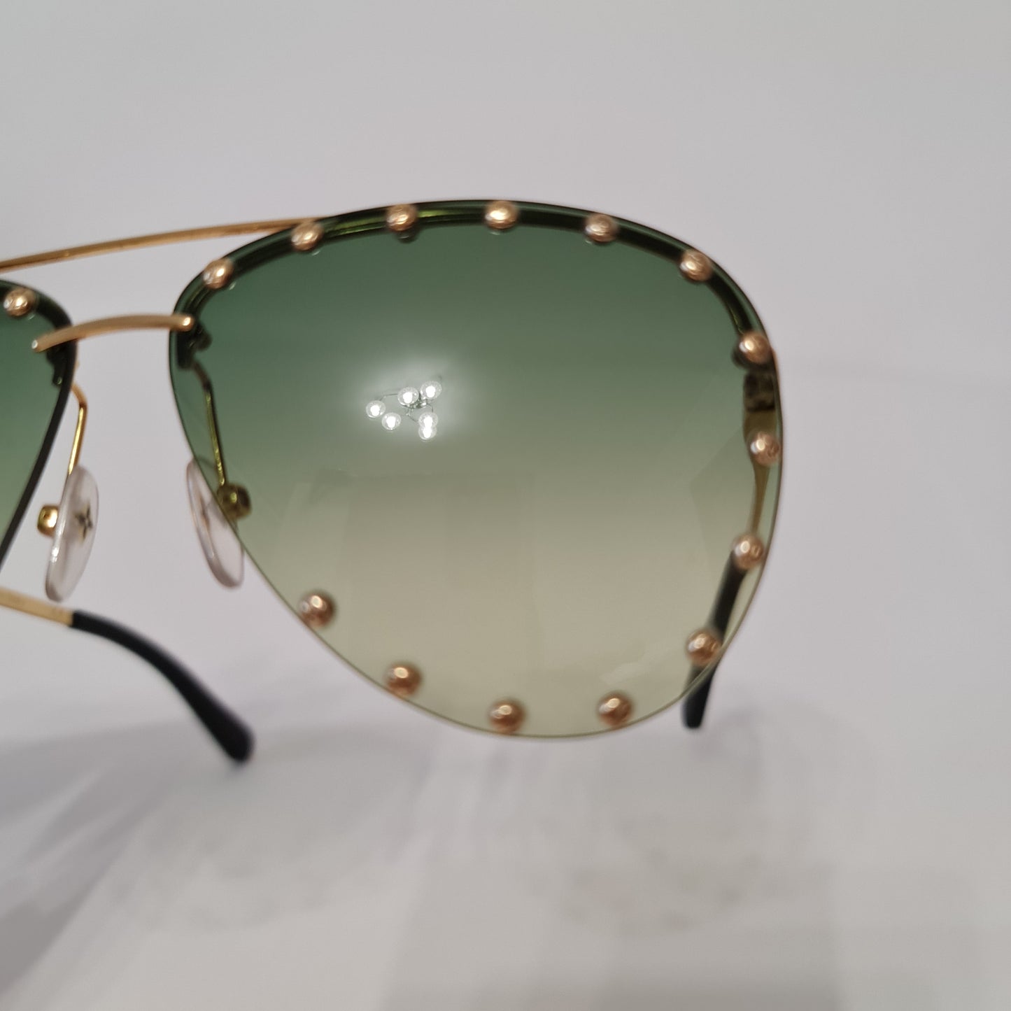 Cargar imagen en el visor de la galería, Louis Vuitton Louis Vuitton Green Olive Party Sunglasses (743) LVBagaholic
