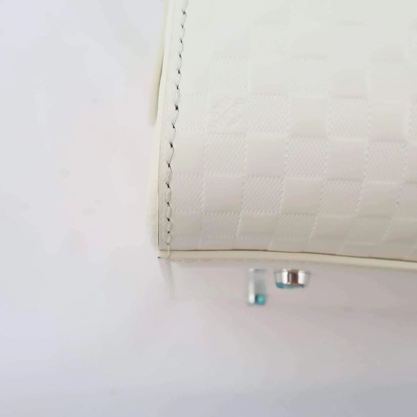 Load image into Gallery viewer, Louis Vuitton Louis Vuitton Limited Edition Cream Damier Facette Speedy Cube Bag LVBagaholic
