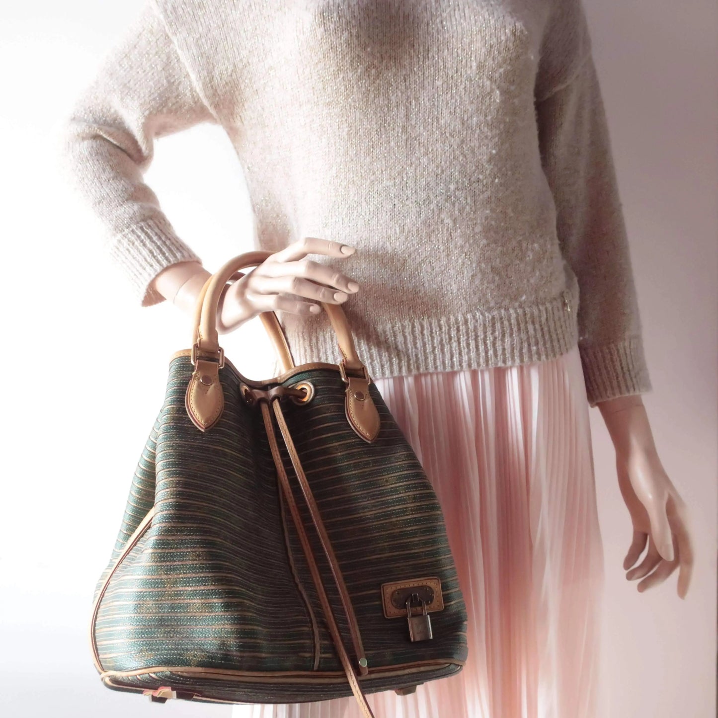 Louis Vuitton Editions Limitées Handbag 270490