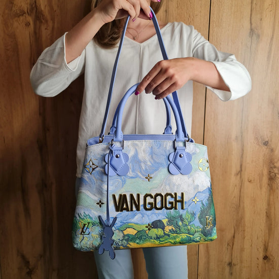 Masters' remix: Vuitton replicates famous paintings on handbags