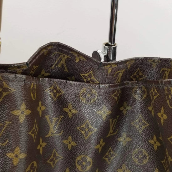 Louis Vuitton Louis Vuitton Monogram Canvas Artsy MM Bag LVBagaholic