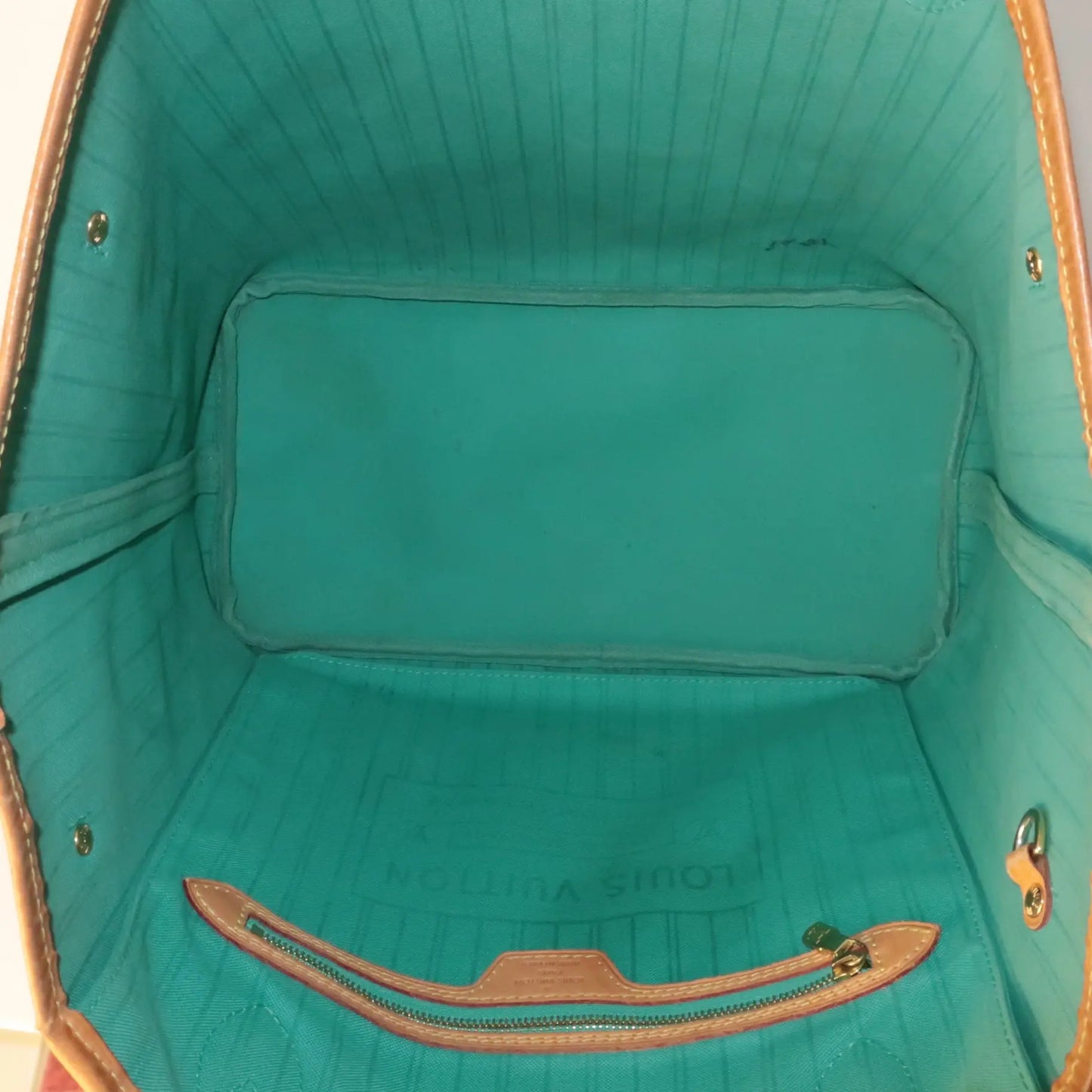 louis vuitton neverfull mm monogram v turquoise m41601 handbag