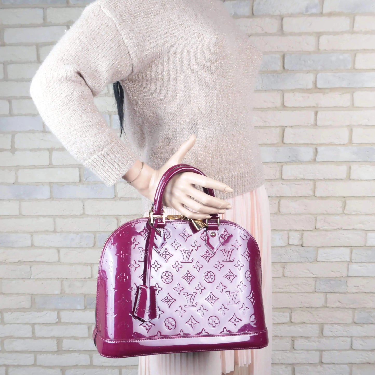 Load image into Gallery viewer, Louis Vuitton Louis Vuitton Monogram Vernis Magenta Alma PM bag + matching strap LVBagaholic
