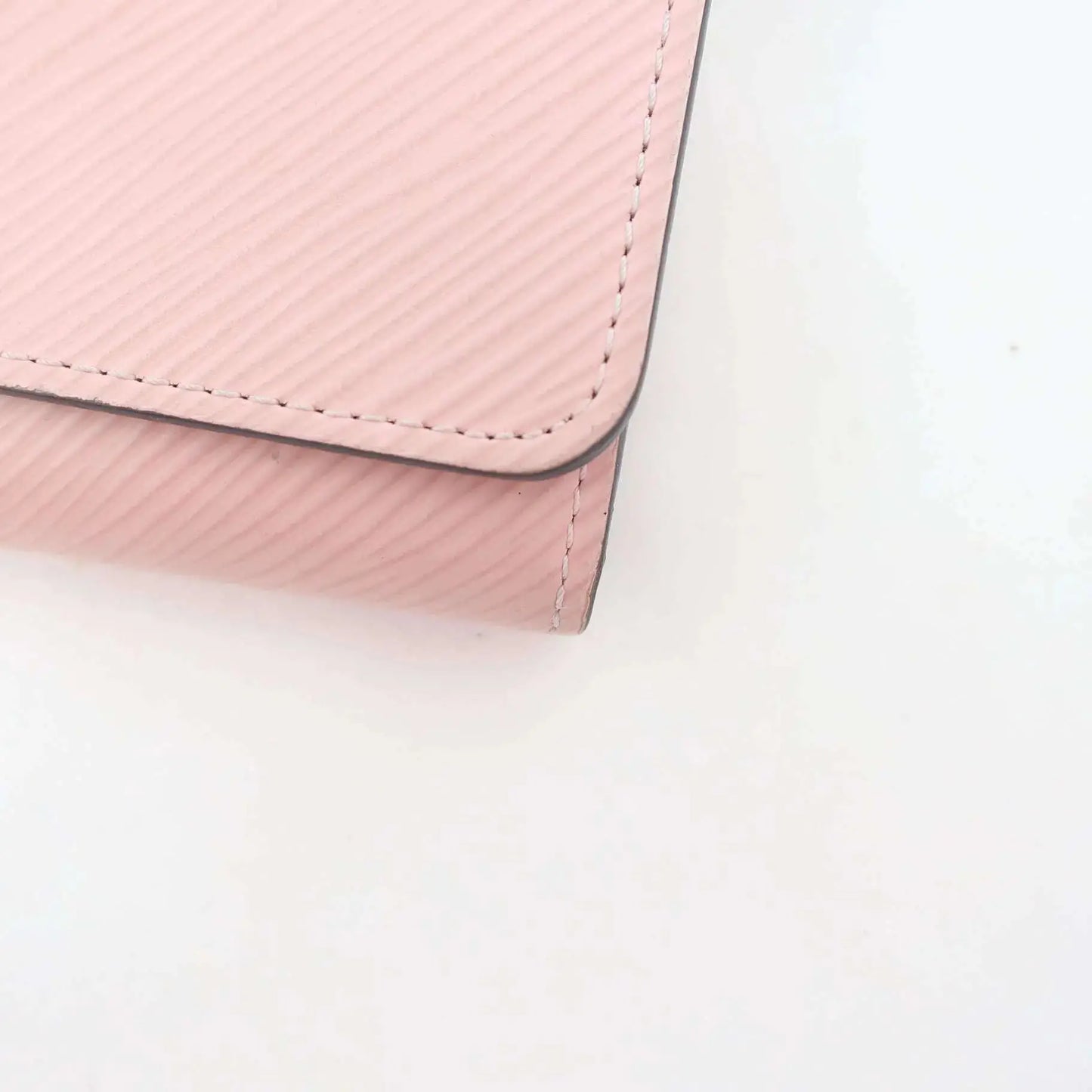 Load image into Gallery viewer, Louis Vuitton Louis Vuitton Pink Rose Ballerine Twist Epi Wallet LVBagaholic
