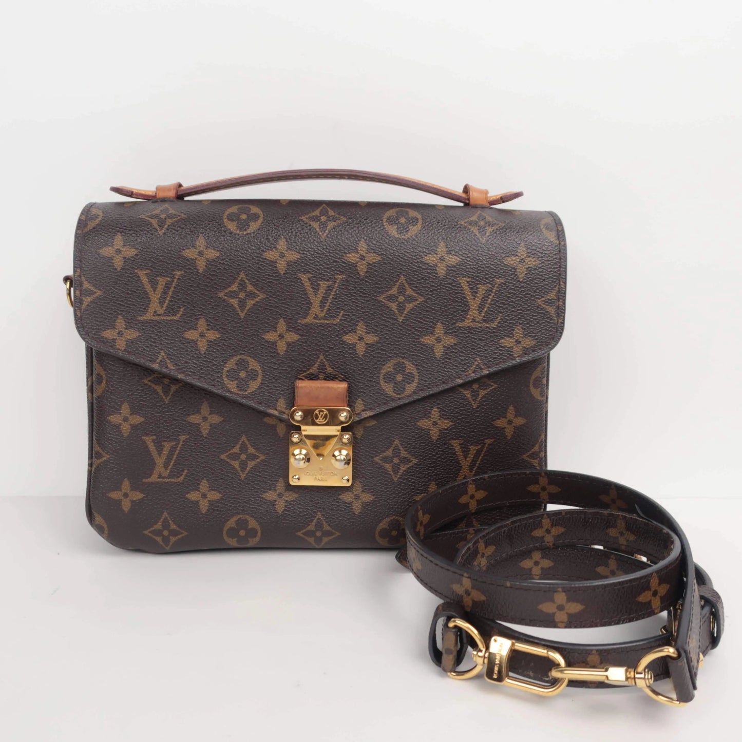 Louis Vuitton Metis Bag 