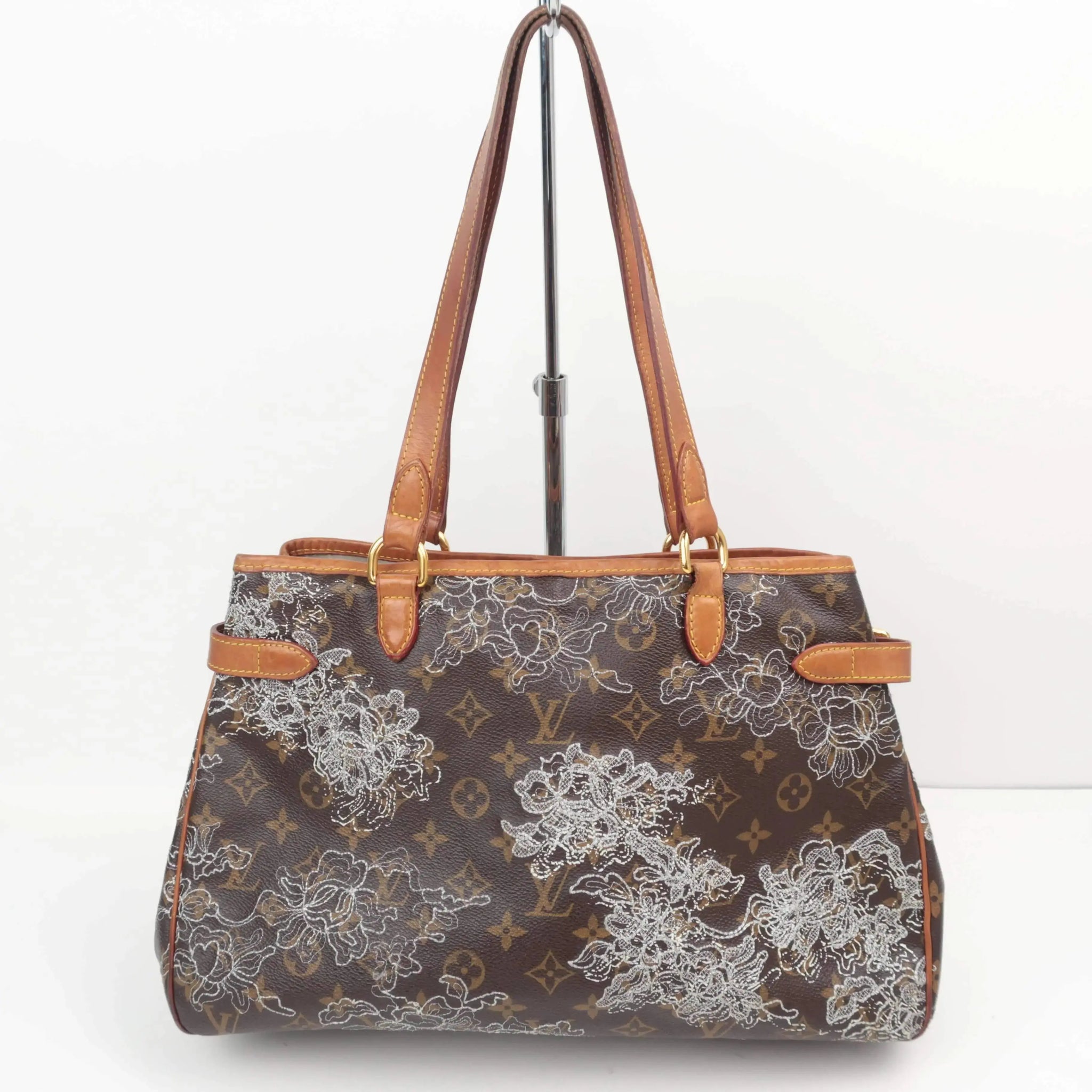 Louis Vuitton Silver Dentelle Batignolles Horizontal Shoulder Bag ...