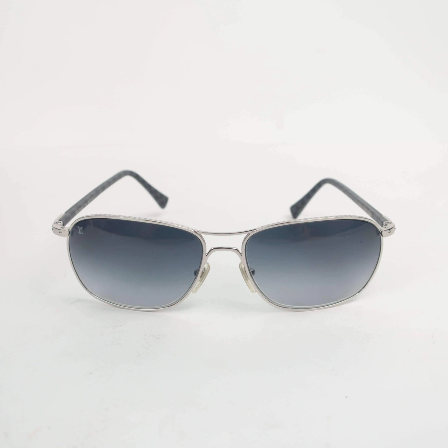 Louis Vuitton Silvertone Pilote Sunglasses – Bagaholic