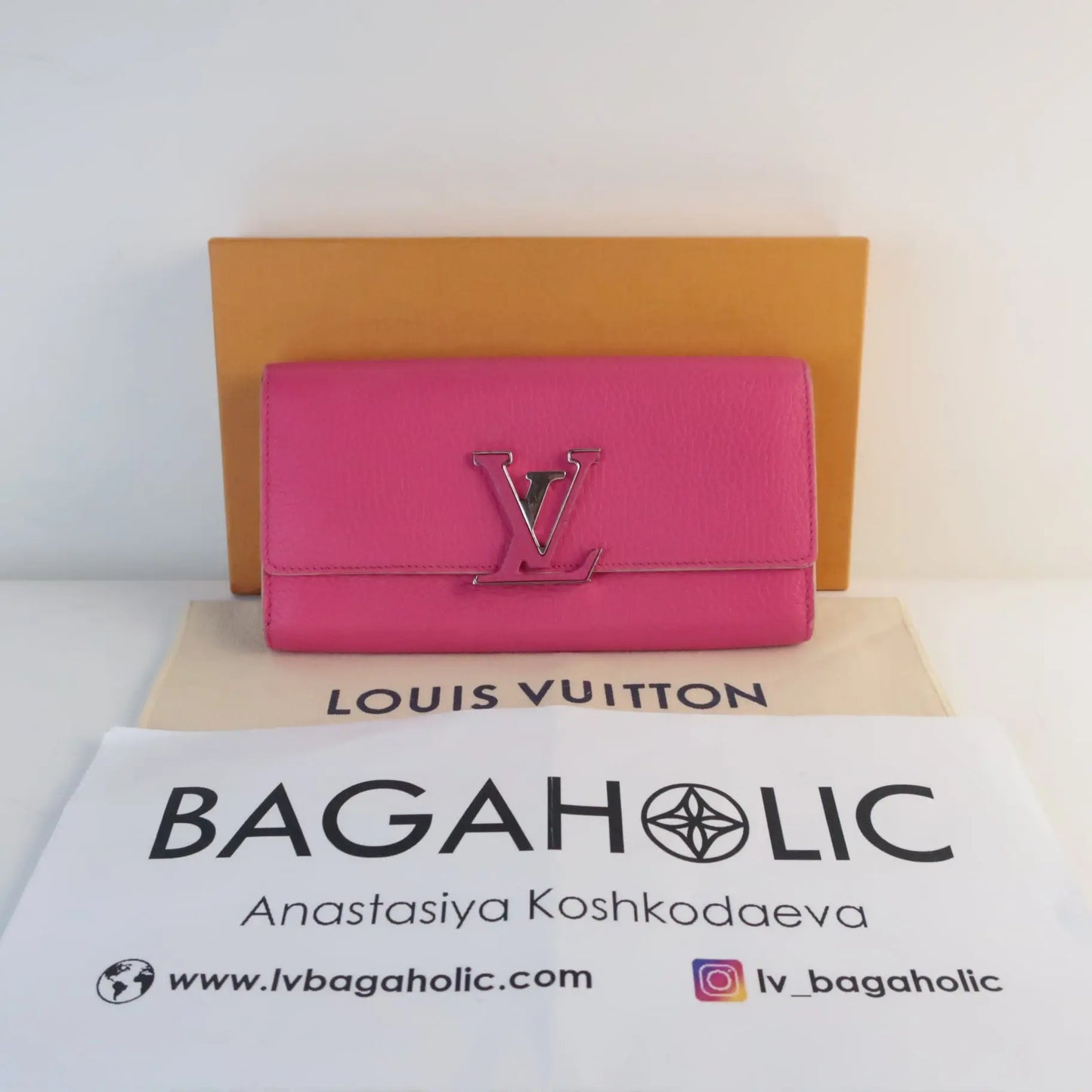Louis Vuitton Louis Vuitton Taurillon Leather Capucines Wallet LVBagaholic