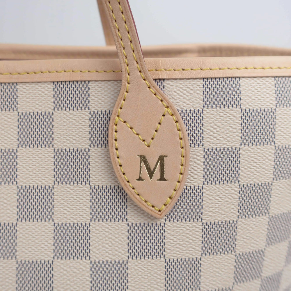 NEW Louis Vuitton Neverfull MM Damier Azur With Rose, 53% OFF
